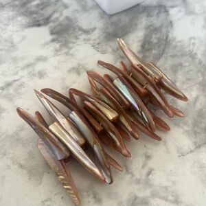 90’s VTG mother of pearl elastic bracelet